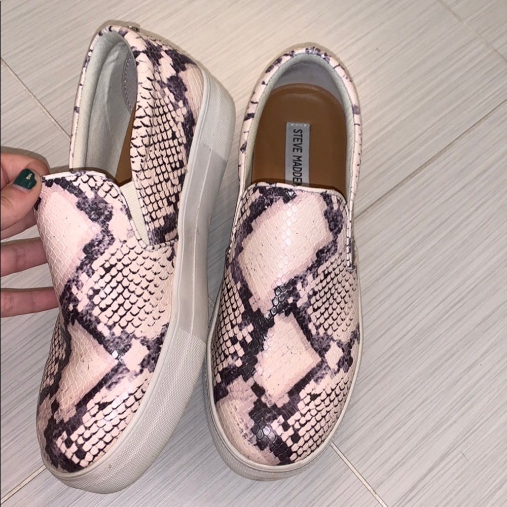 Steve madden snake skin